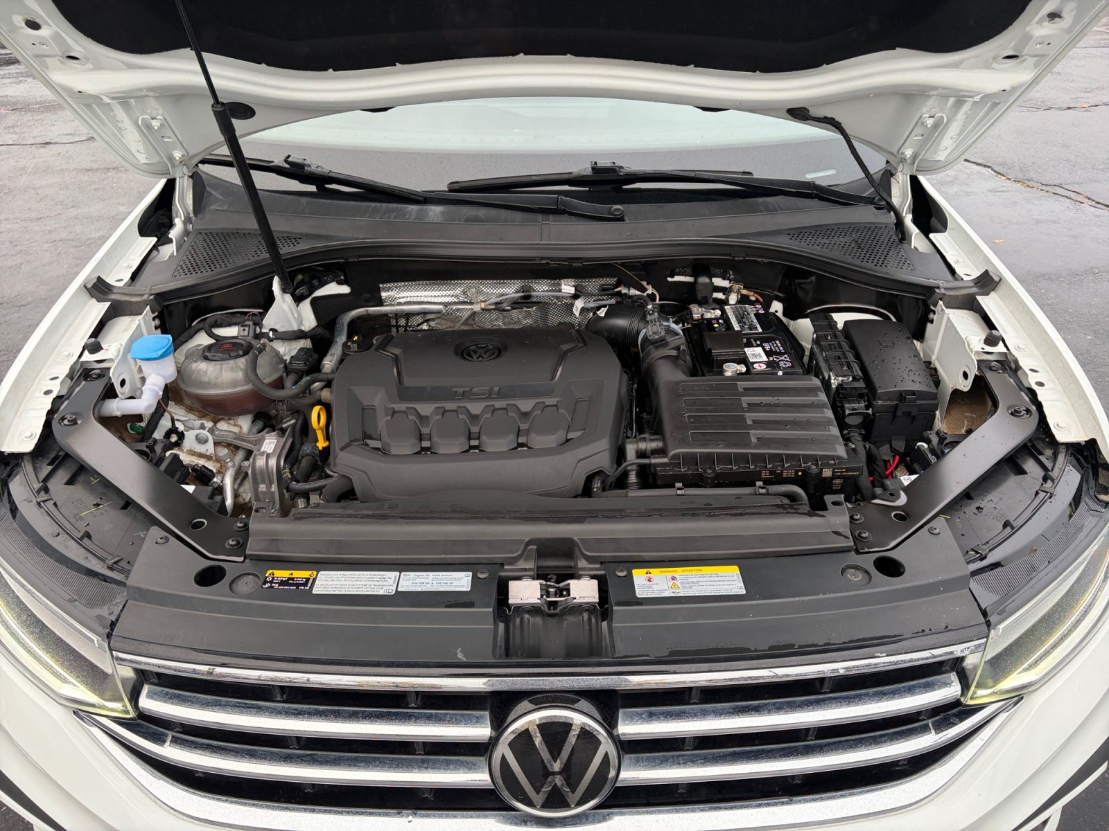 Used 2022 Volkswagen Tiguan SE AWD/4WD image 21