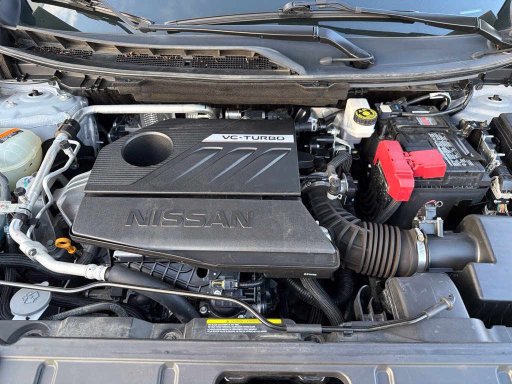 Used 2025 Nissan Rogue SV FWD image 14
