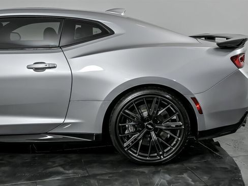 Used 2018 Chevrolet Camaro ZL1 image 7