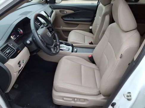 Used 2020 Honda Pilot Touring image 14
