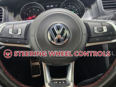 Used 2016 Volkswagen GTI SE FWD image 18
