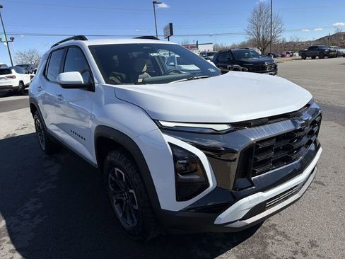 New 2026 Chevrolet Equinox ACTIV w/ LPO, Floor Liner Package AWD/4WD image 3