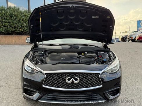 Used 2017 INFINITI QX30 w/ Cargo Package FWD image 20