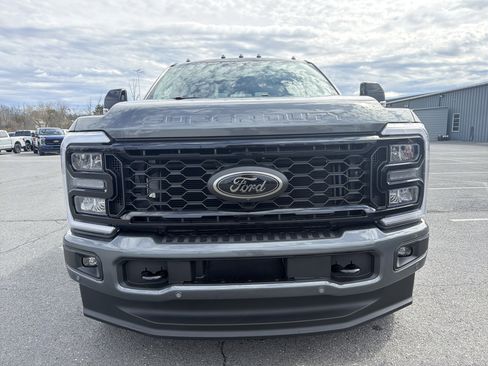 New 2026 Ford F250 4x4 Crew Cab Super Duty image 9