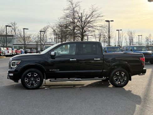 Used 2021 Nissan Titan Platinum Reserve w/ Moonroof Package image 12