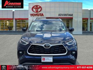 Used 2023 Toyota Highlander XLE AWD/4WD video 2