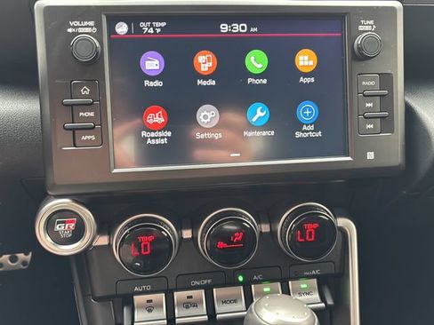 Used 2024 Toyota GR86 Premium RWD image 18