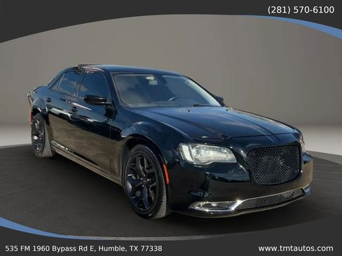 Used 2021 Chrysler 300 Touring w/ Sport Appearance Package RWD image 1