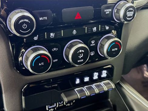 Used 2022 RAM 1500 Laramie w/ Sport Appearance Package image 15