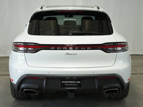 Certified 2025 Porsche Macan AWD/4WD image 12