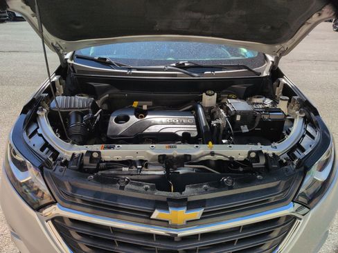 Used 2020 Chevrolet Equinox LT image 17