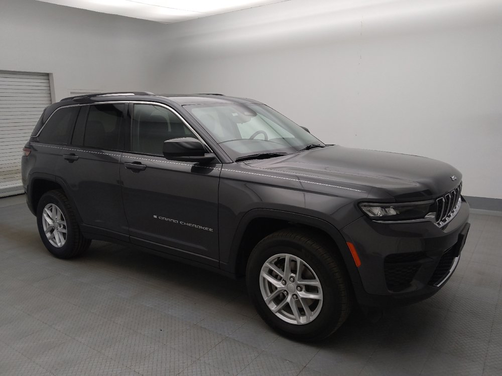 Used 2023 Jeep Grand Cherokee Laredo w/ Luxury Tech Group I AWD/4WD image 11