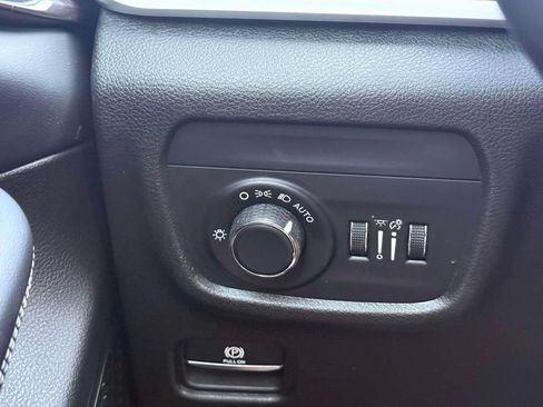 Used 2023 Jeep Grand Cherokee L Laredo w/ Luxury Tech Group I AWD/4WD image 21