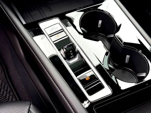 New 2026 Volkswagen Atlas SE FWD image 14