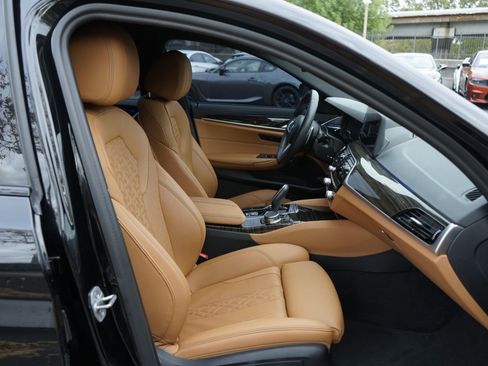 Used 2023 BMW 540i w/ M Sport Package image 19