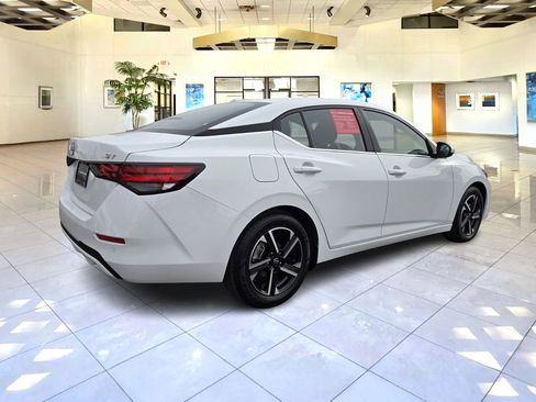 Certified 2024 Nissan Sentra SV image 7