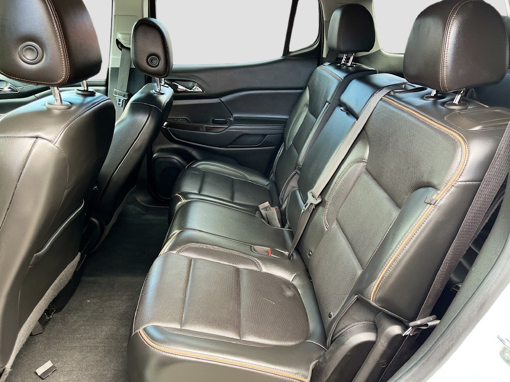 Used 2022 GMC Acadia AT4 w/ Technology Package AWD/4WD image 26