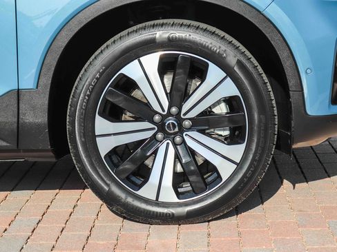 Used 2023 Volvo XC40 Recharge Plus w/ Protection Package Premier AWD/4WD image 11