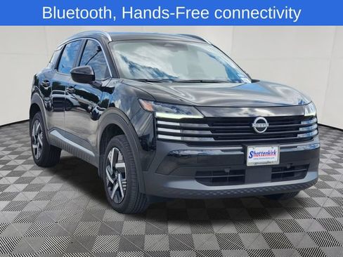 Used 2026 Nissan Kicks SV FWD image 3