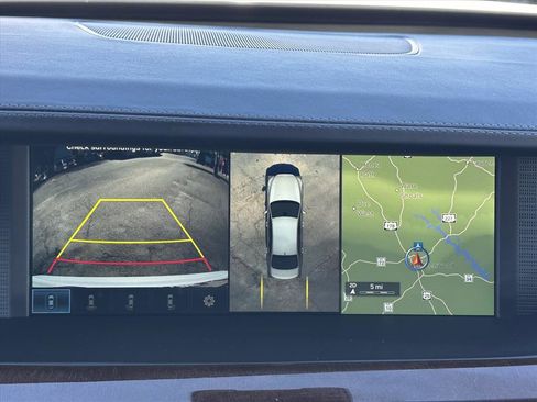 Used 2017 Genesis G90 3.3T Premium image 25