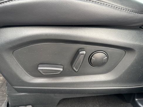 Used 2023 Ford Explorer XLT w/ Equipment Group 202A image 10