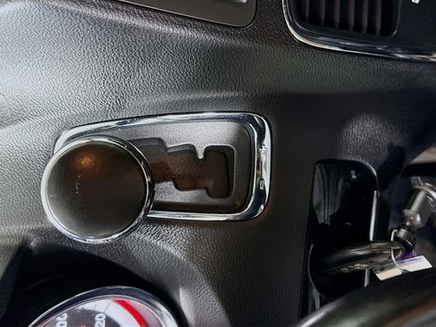 Used 2020 Dodge Grand Caravan SXT image 20