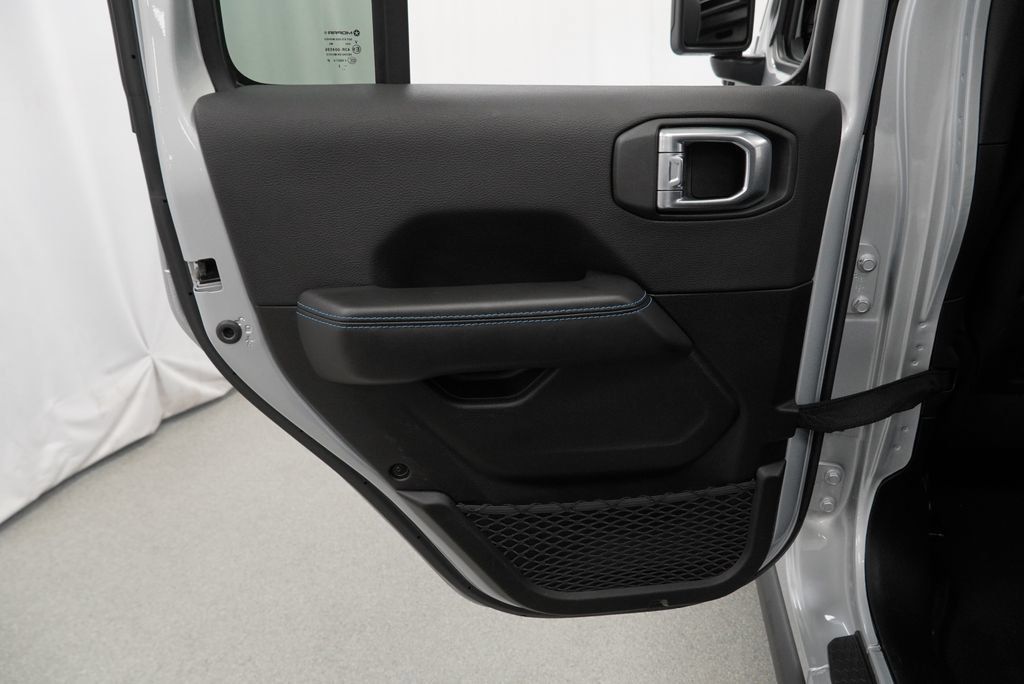 Used 2024 Jeep Wrangler Unlimited Rubicon 4xe AWD/4WD image 43