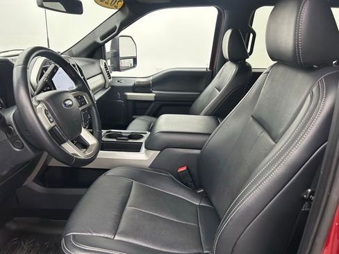 Used 2022 Ford F250 Lariat w/ Black Appearance Package image 27