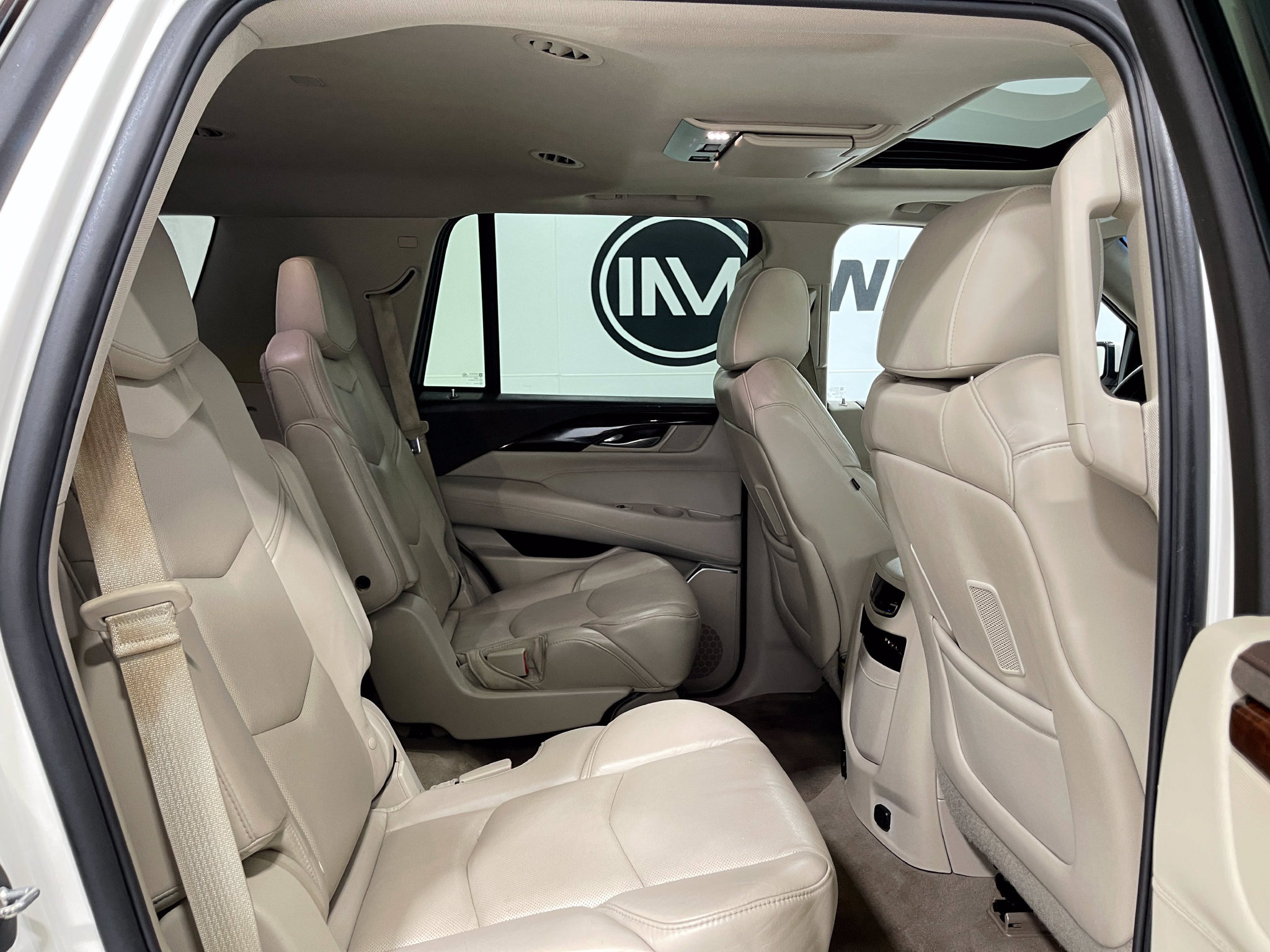 Used 2015 Cadillac Escalade Premium AWD/4WD image 33