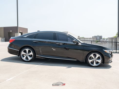 Used 2018 Honda Accord Touring image 7