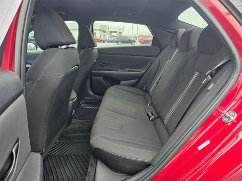 Used 2025 Hyundai Elantra Sport image 17