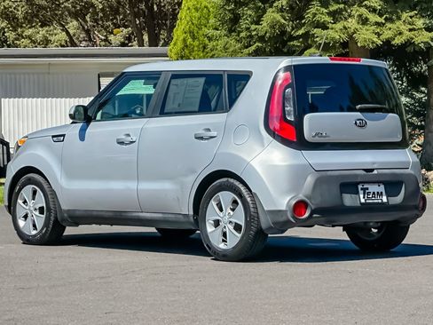 Used 2016 Kia Soul FWD image 6