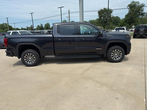 Used 2023 GMC Sierra 1500 AT4 w/ AT4 Preferred Package image 6