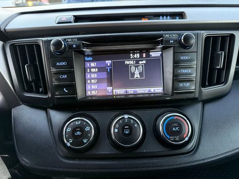 Used 2017 Toyota RAV4 LE image 12