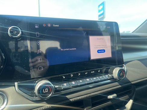 New 2025 Chevrolet Colorado LT w/ LT Convenience Package AWD/4WD image 25