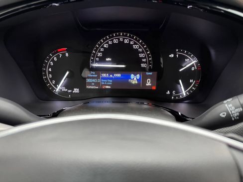 Used 2018 Cadillac XT5 Premium Luxury image 24