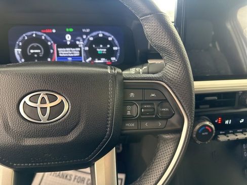 Used 2024 Toyota Tacoma TRD Sport image 31