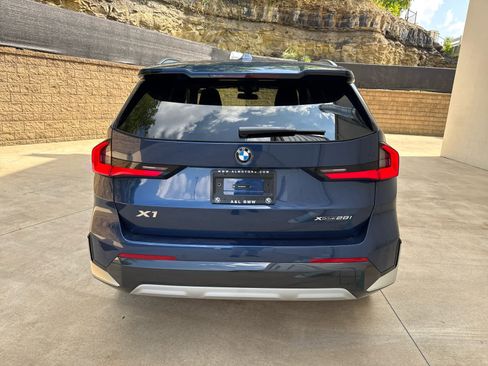 Used 2025 BMW X1 xDrive28i w/ Convenience Package image 4