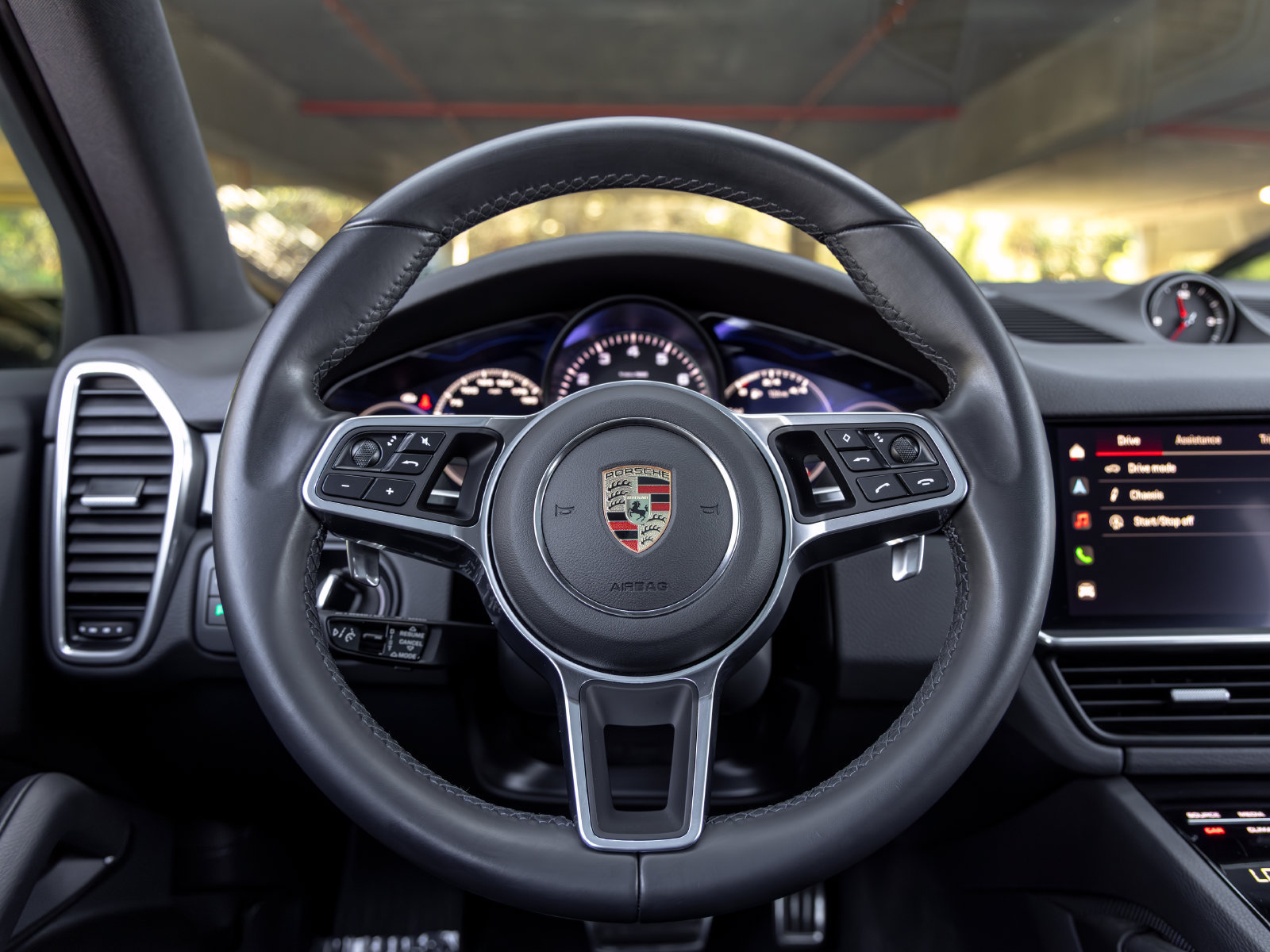 Used 2023 Porsche Cayenne S Platinum AWD/4WD image 29