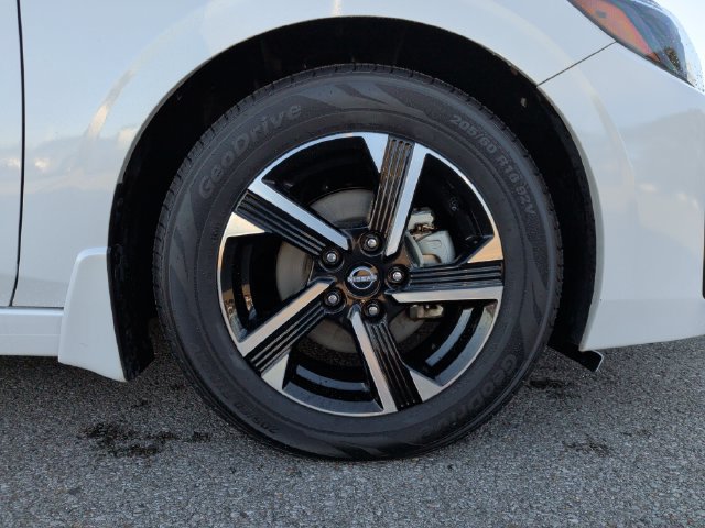 Used 2024 Nissan Sentra SV FWD image 28