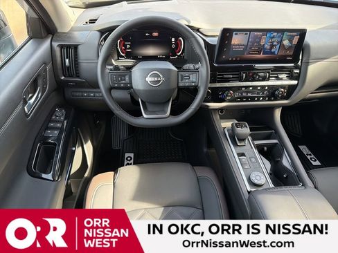New 2026 Nissan Pathfinder Platinum image 22