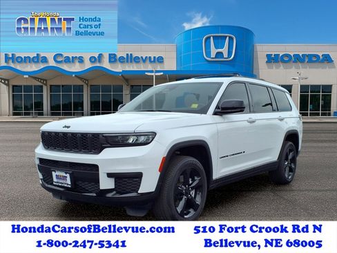 Used 2024 Jeep Grand Cherokee L Laredo image 1