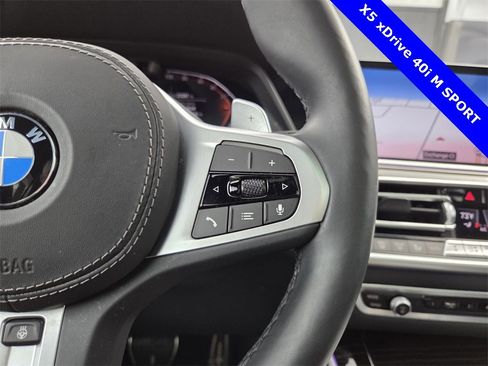 Used 2021 BMW X5 xDrive40i w/ M Sport Package image 41