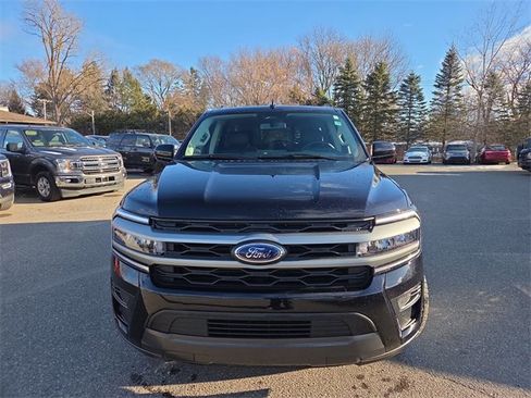 Certified 2024 Ford Expedition XLT image 2