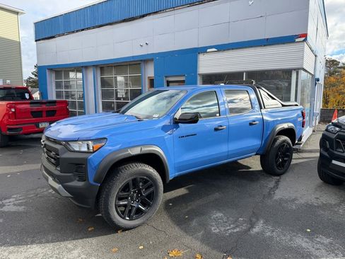 New 2025 Chevrolet Colorado Trail Boss w/ Midnight Edition image 2