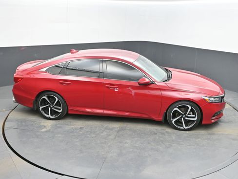 Used 2018 Honda Accord Sport image 35