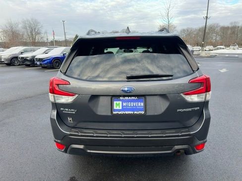 Used 2020 Subaru Forester Premium image 6