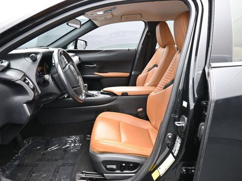 Used 2021 Lexus UX 200 w/ Accessory Package (Z2) FWD image 20