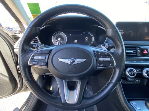 Used 2023 Genesis G70 2.0T image 25