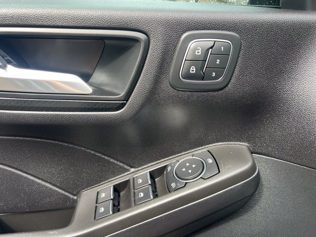Used 2021 Ford Escape SEL w/ SEL Stealth AWD Package image 22